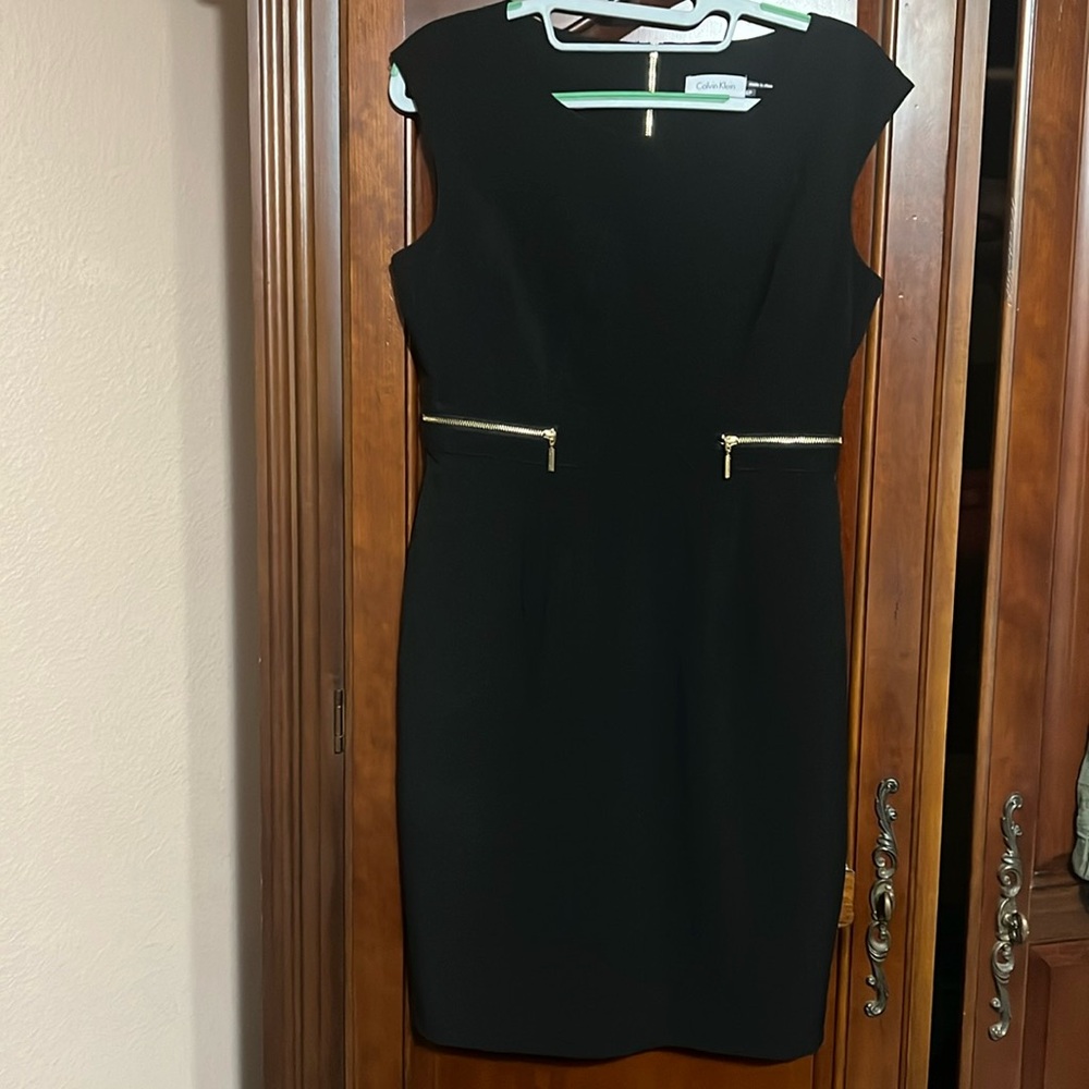 CALVIN KLEIN black dress with gold zippers Size 6P
